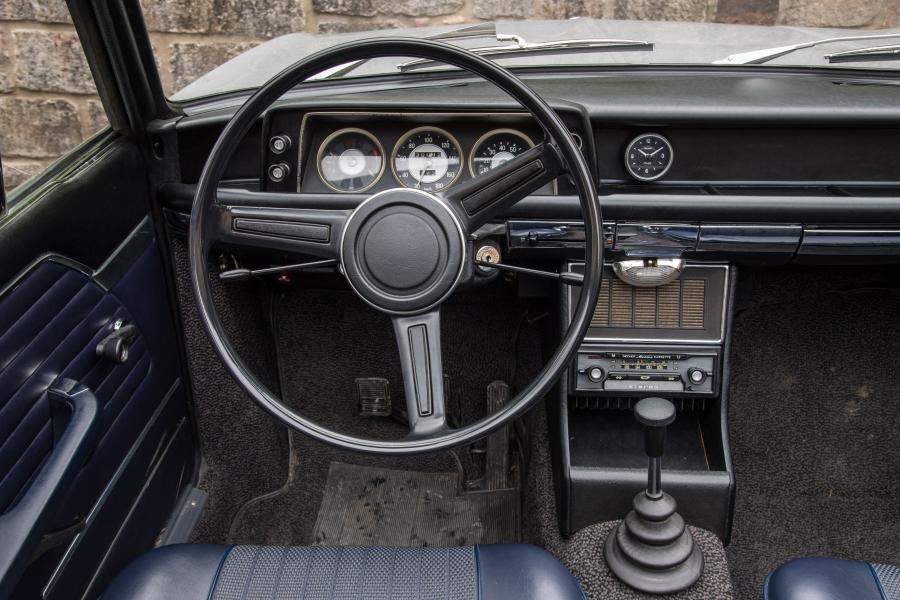Торпедо BMW 1600-2 Convertible by Karmann (E10) 1967 года  (фото 3 из 34)